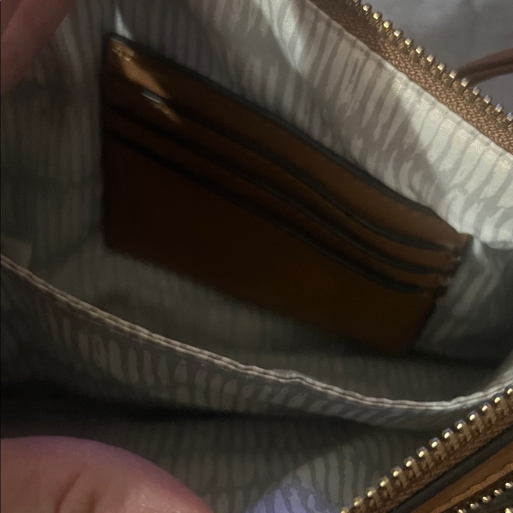 Embroidered Floral Tan Crossbody Bag - Picture 3 of 7
